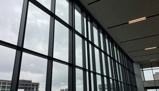 AI提示词反推是什么意思：解析其在培训机构中的应用