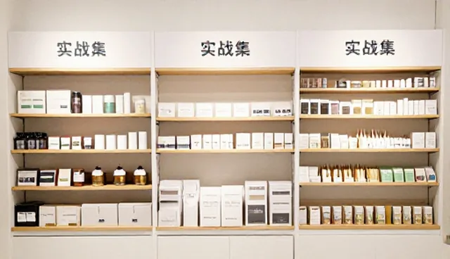 AI润色提示词在不同场景下的性能表现差异